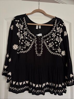 Anthropologie Black Tunic with Cream Embroidery